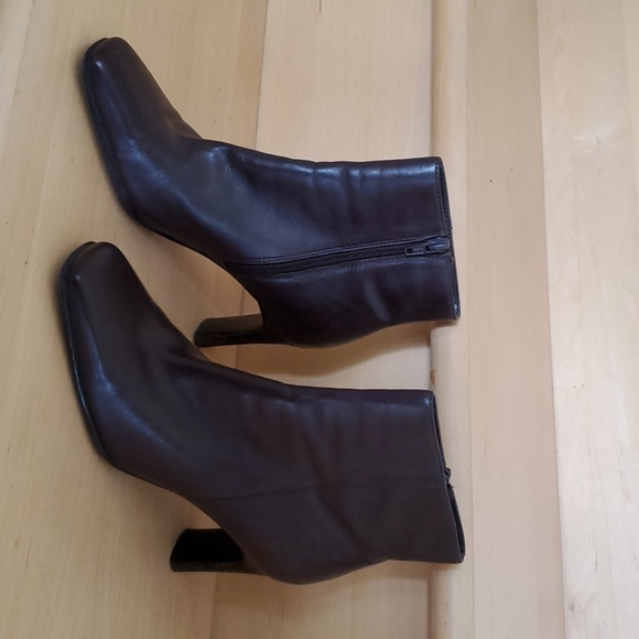 Studio Works Brown Boots - Picture 2 of 5